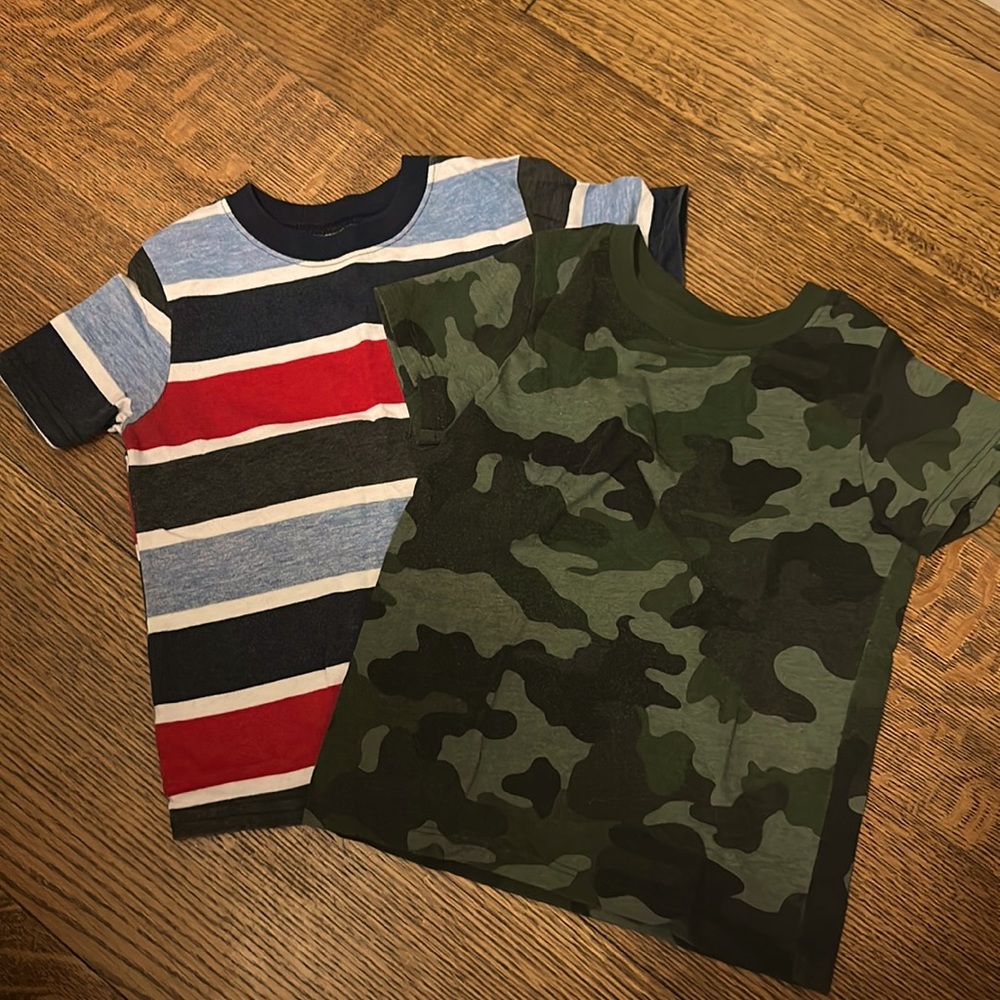 Set of 3T T-shirts. Perfect conditon!